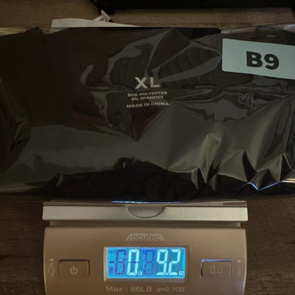 NWOT Scrub Women's Stretch XL V-Neck Top with Breast & Hip Pockets - Picture 12 of 12